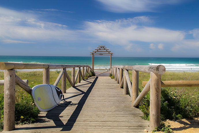 Playa de El Palmar, un destino ideal para tu viaje en camper